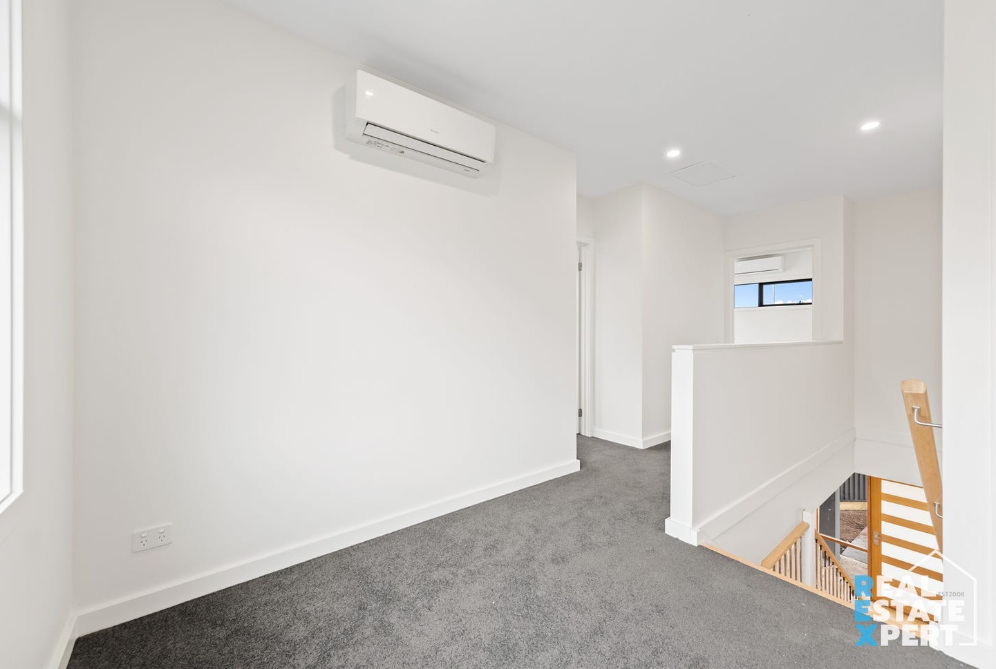 105 Shrives Road - Hampton Park Hallway