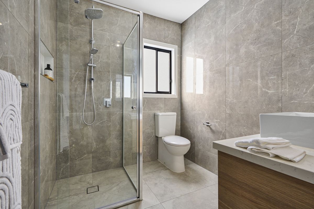 165 Rix Road - Officer Ensuite