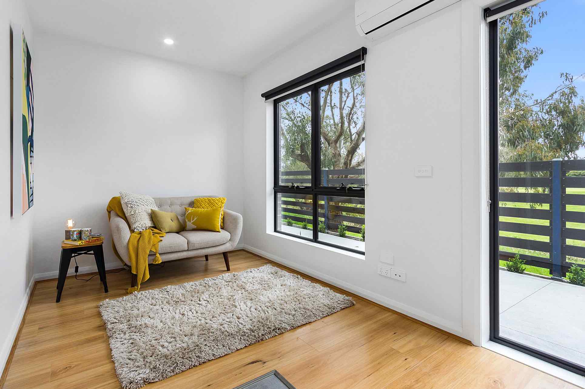 256-258 Wantirna Road, Wantirna Lounge