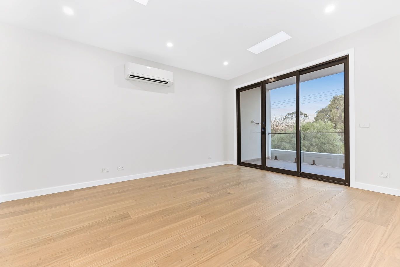 30-32 Lyall Street - Cranbourne Living