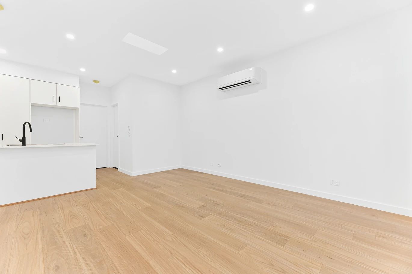 30-32 Lyall Street - Cranbourne Living