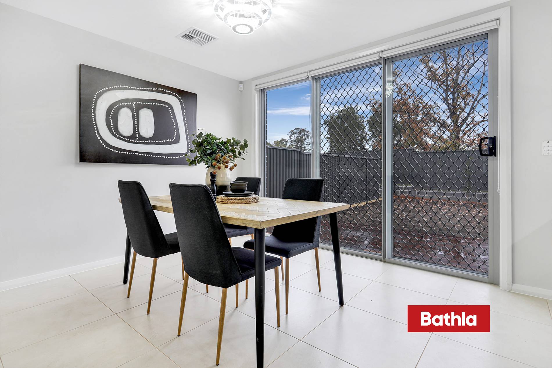 335 Quakers Road - Nirimba Fields Dinningroom 1