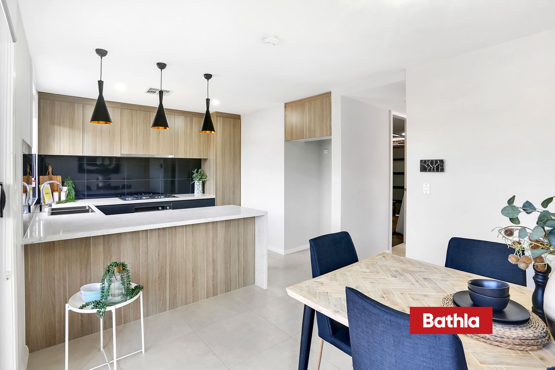 335 Quakers Road - Nirimba Fields Dinningroom 2