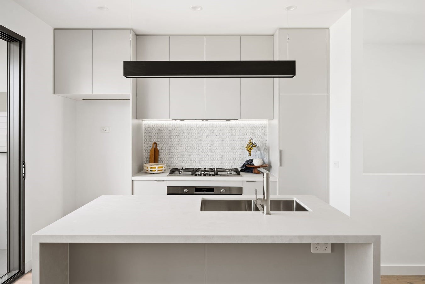 82 New St - South Kingsville Kitchen