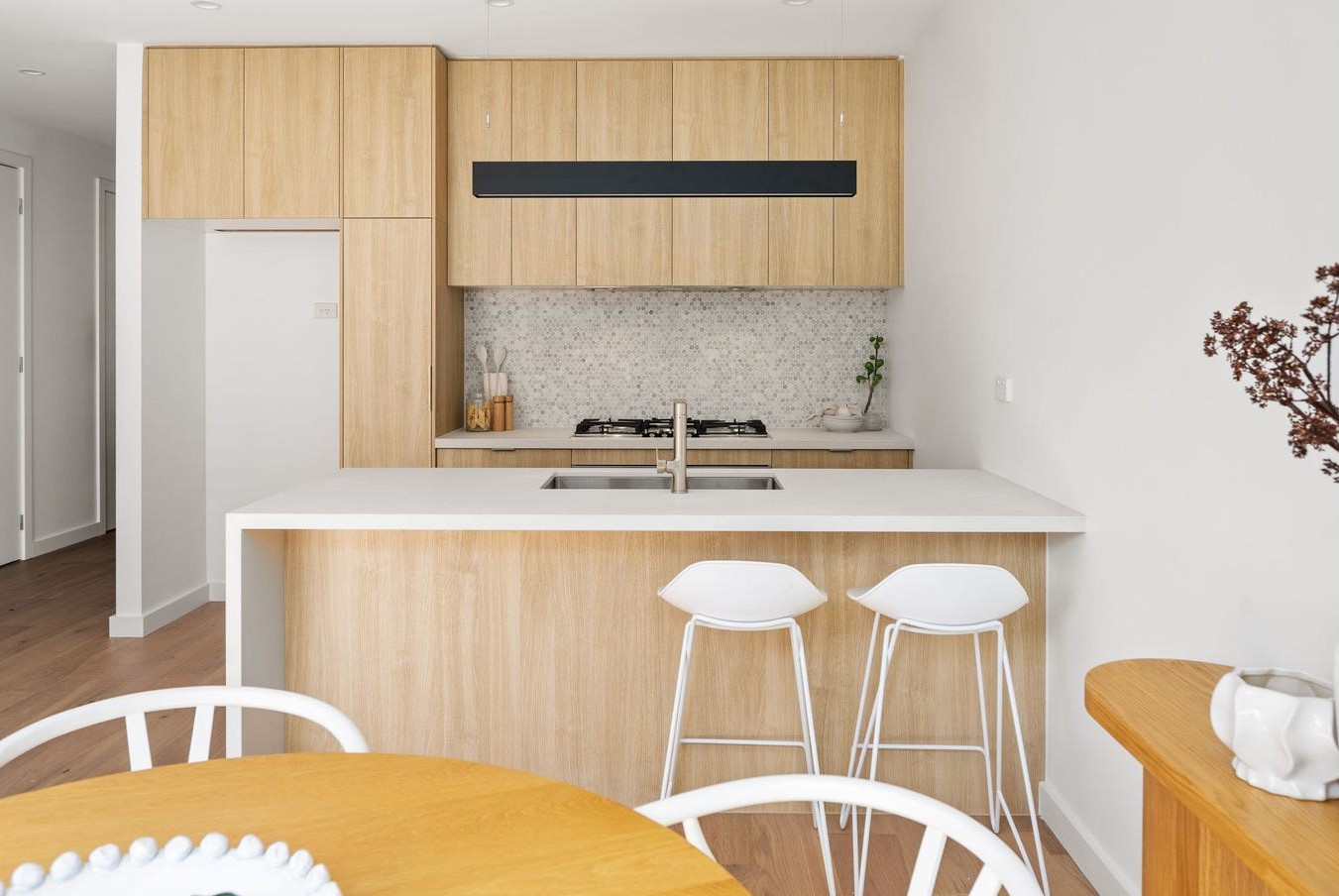 82 New St - South Kingsville Kitchen