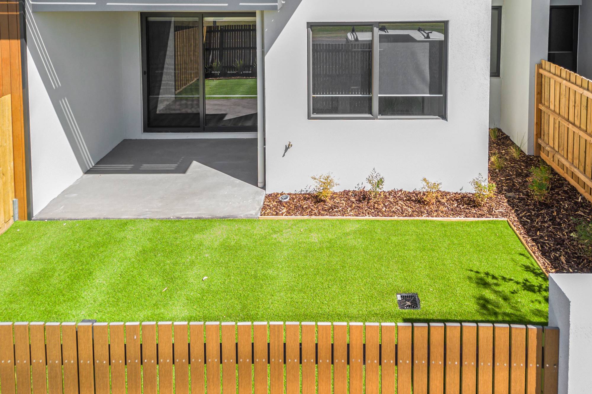 91 Marine Estate - Hastings Backyard
