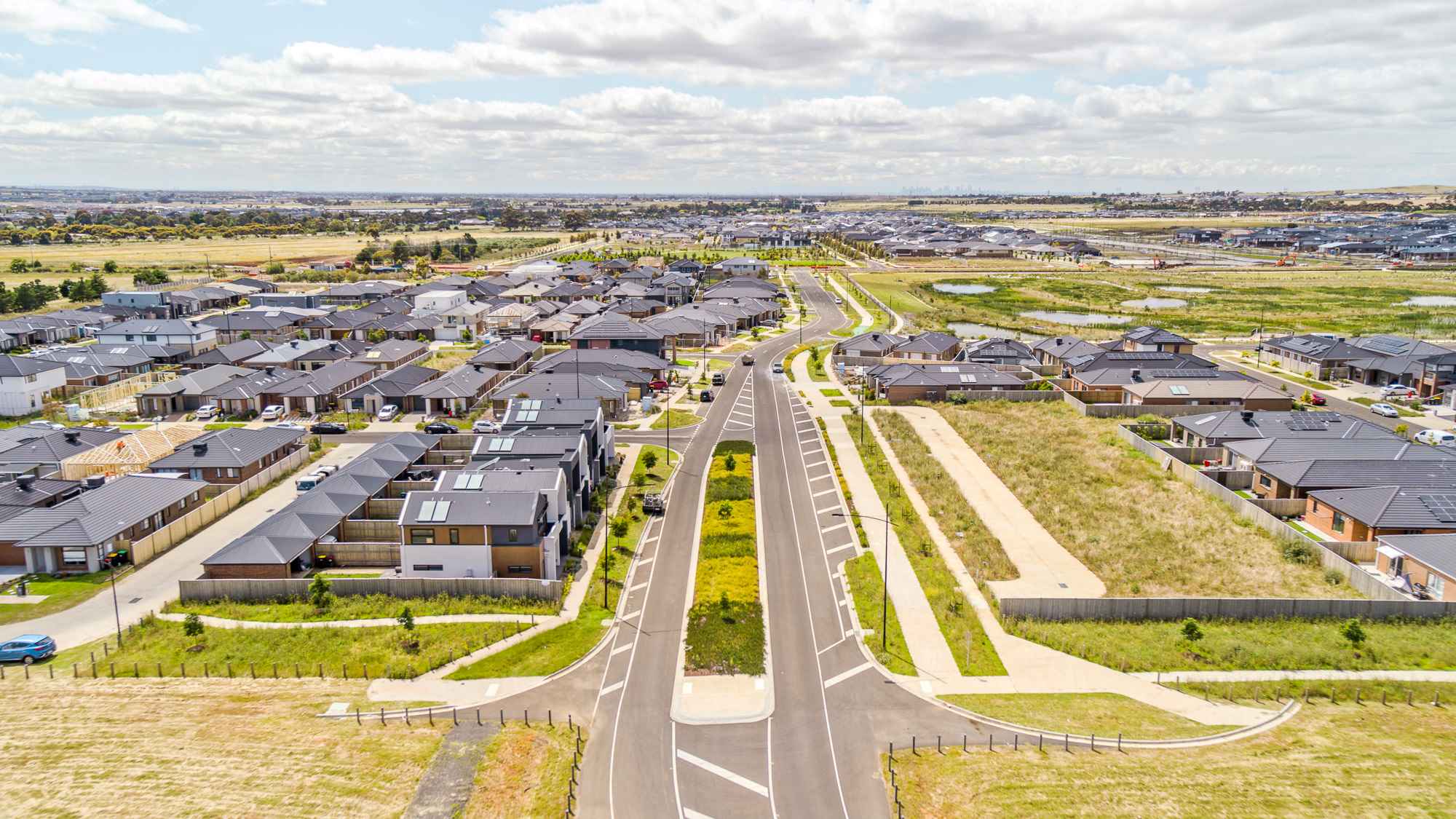 Accolade Estat Aerial