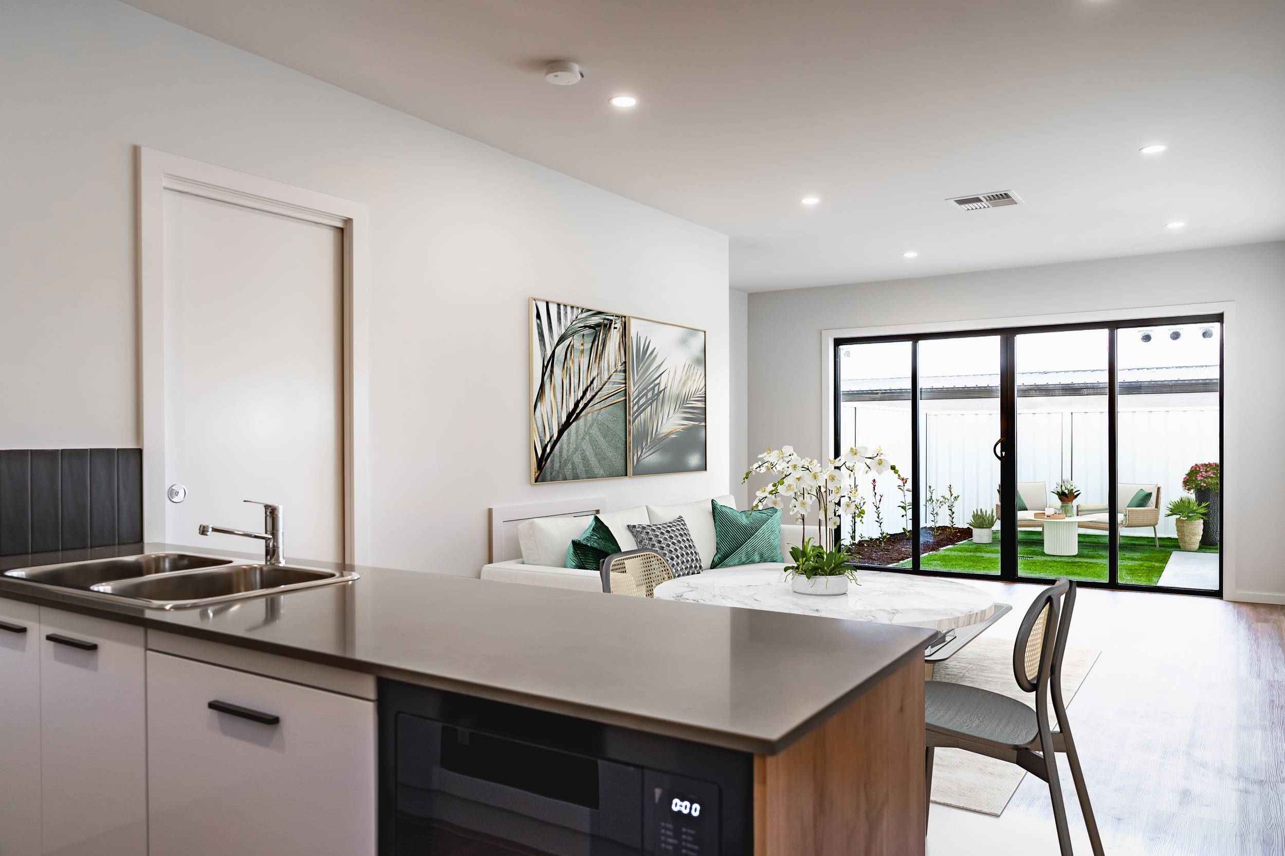 Allegro Estate - Throsby