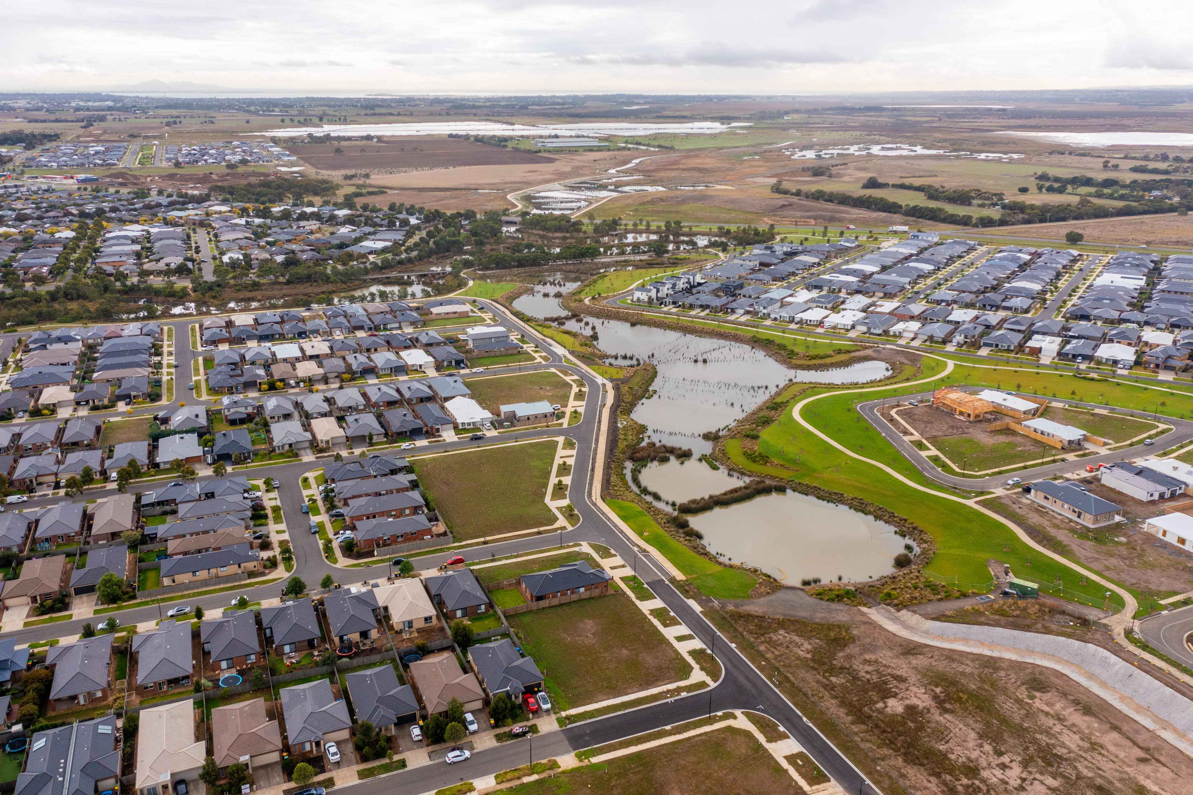 Armstrong Waters Estate - Armstrong Creek 
