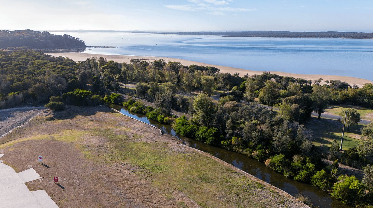 Broadbeach Estate - Inverloch Aerial
