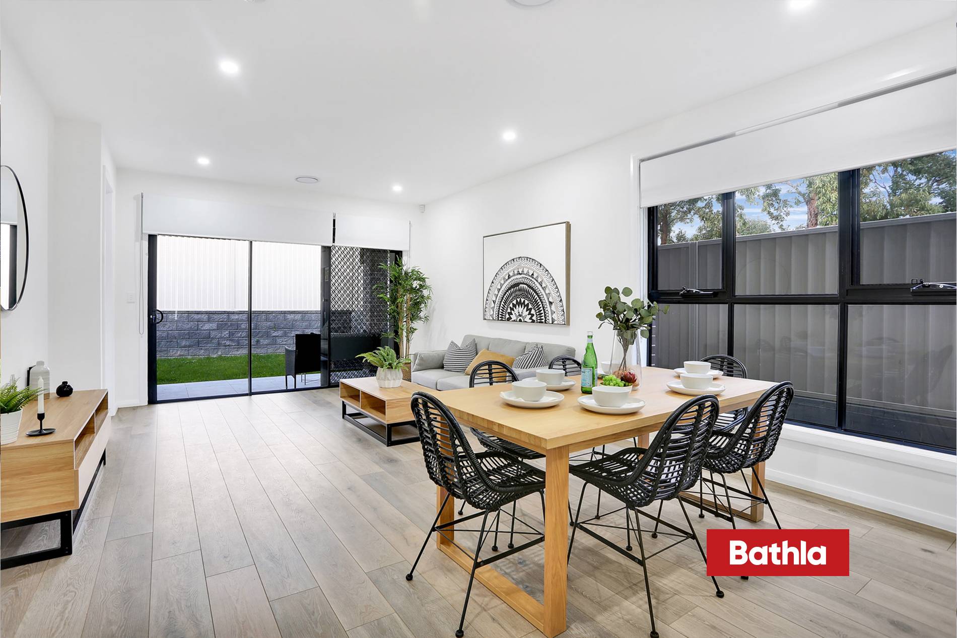 Broadleaves Estate - The Ponds Dinningroom 1