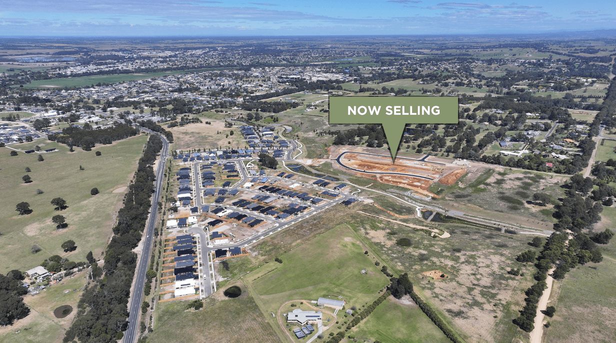 Brookfield Lakes Bairnsdale Estate - Lucknow Aerial