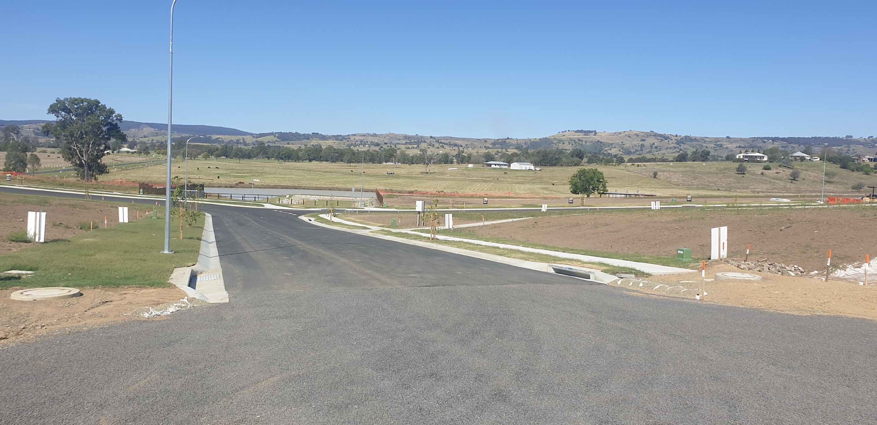 Bruckner Hill Boonah Estate - Dugandan