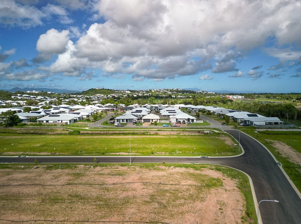 Bushland Beach Estate - Bushland Beach
