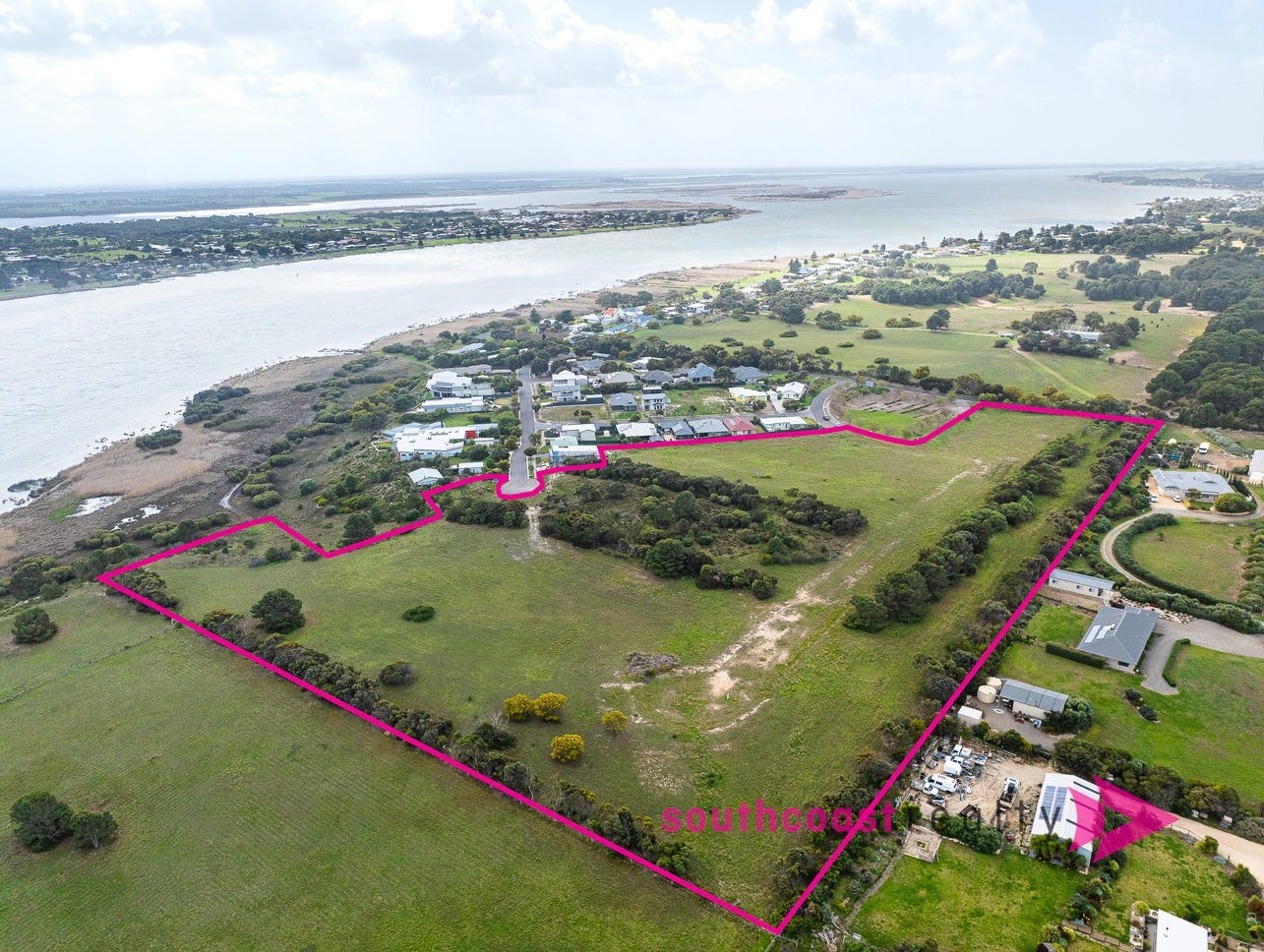 Captains Cove Estate - Hindmarsh Island Aerial