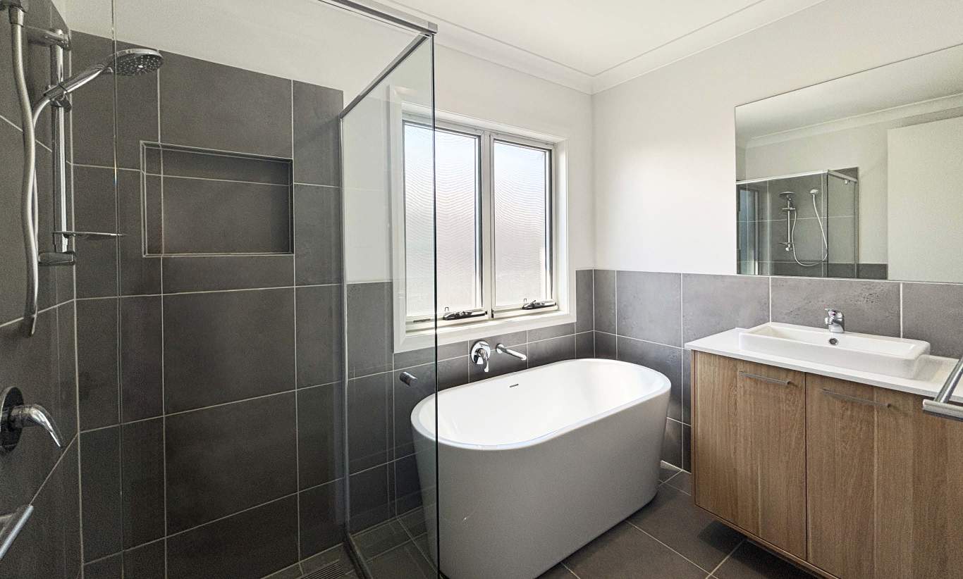 Complete by McDonald Jones at Lochinvar Downs - Leyland Release - Lochinvar Bathroom