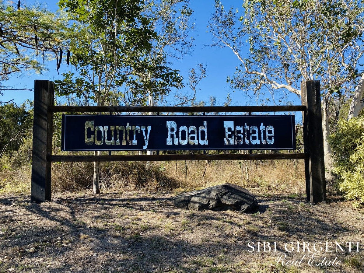 Country Road Estate - Mareeba External