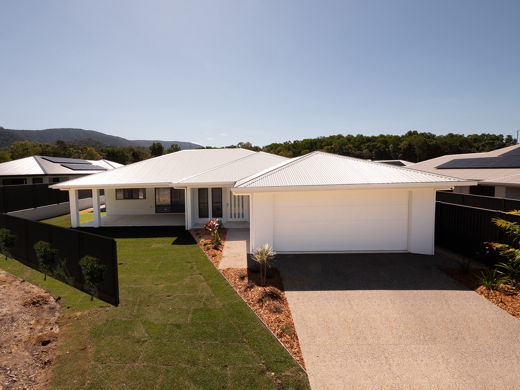 Deep Creek Estate Clifton Beach - Kewarra Beach 