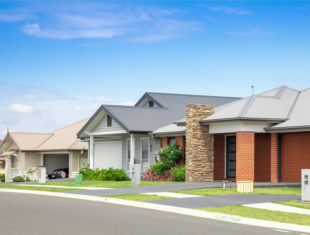 Evergreen Estate - Spring Farm Streetscape