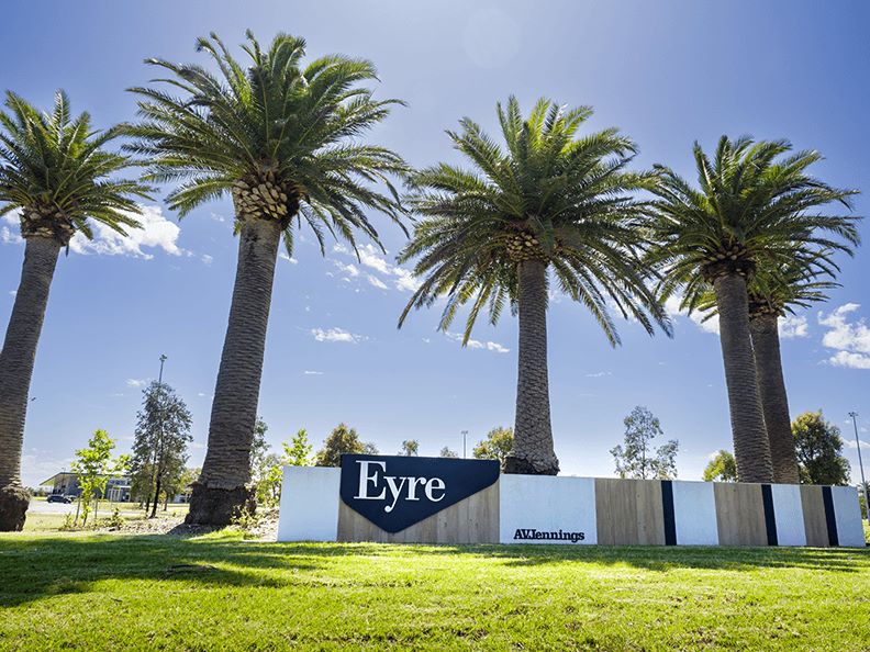 Eyre at Penfield Estate - Ey External