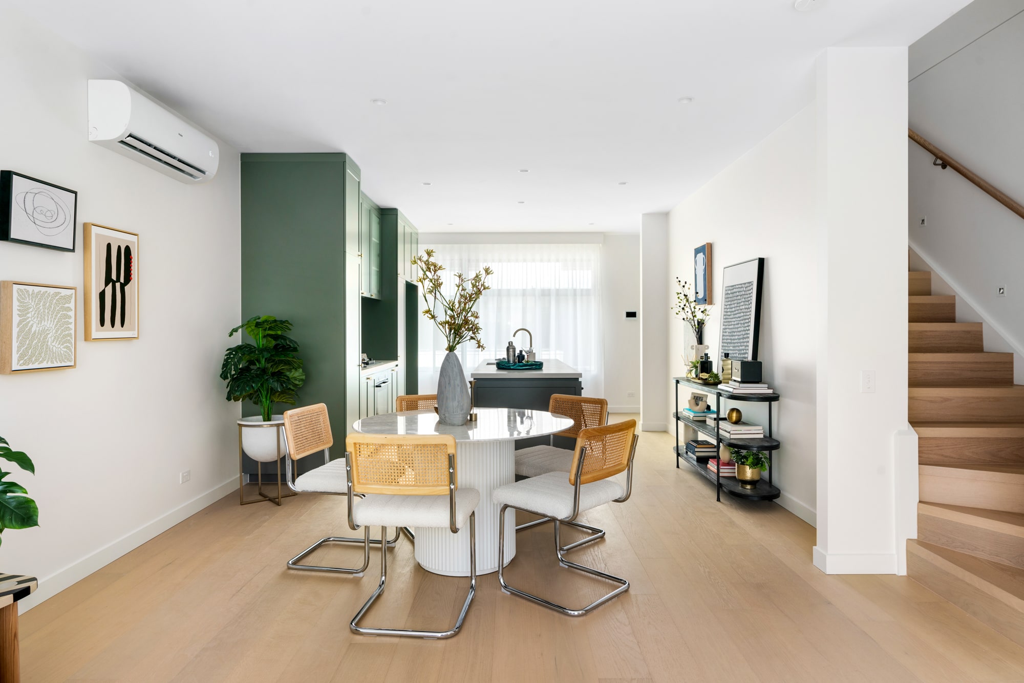 Floret Estate - Glen Waverley Dining