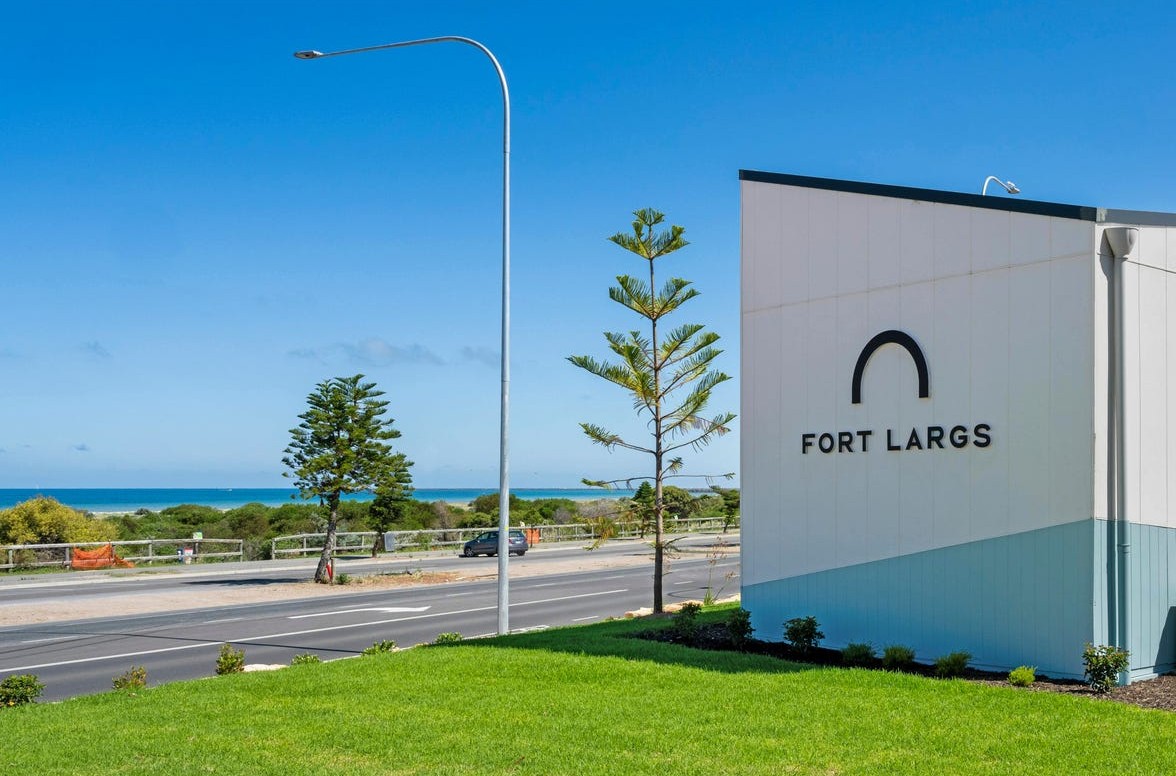 Fort Largs - Taperoo External