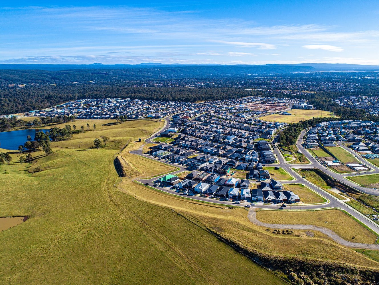 Highland Views Estate - Glenmore Park Aerial