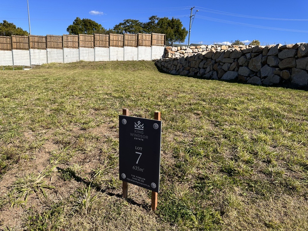 King Windsor Estate - Burnside