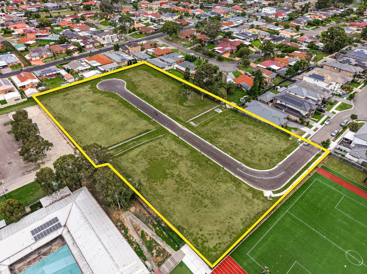 Le Marche Place Estate - Plumpton Aerial