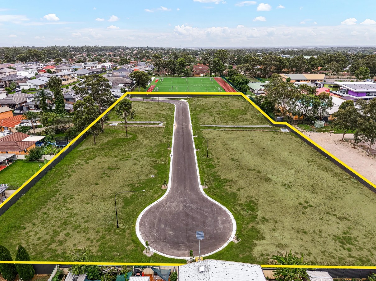 Le Marche Place Estate - Plumpton Aerial