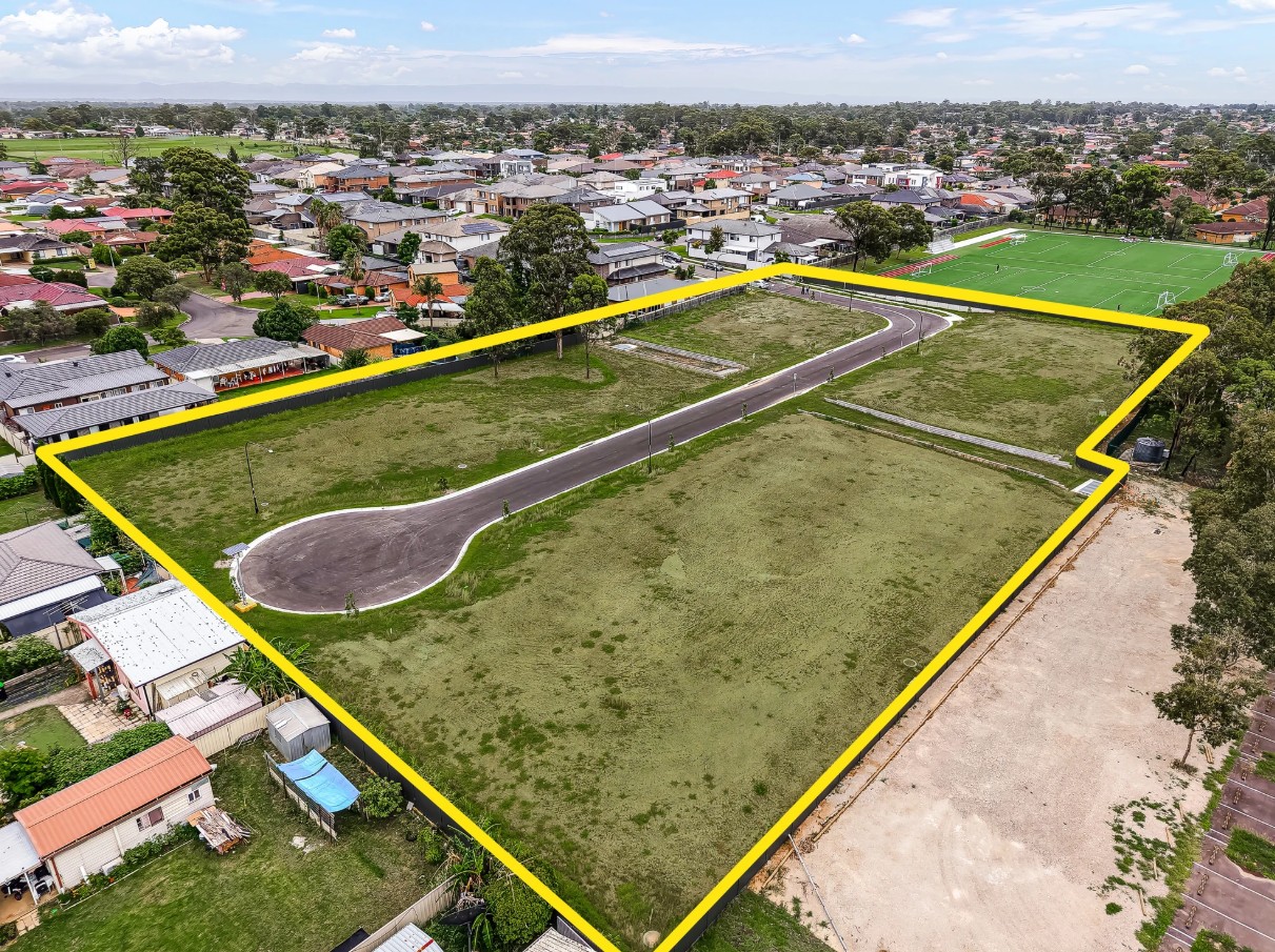 Le Marche Place Estate - Plumpton Aerial