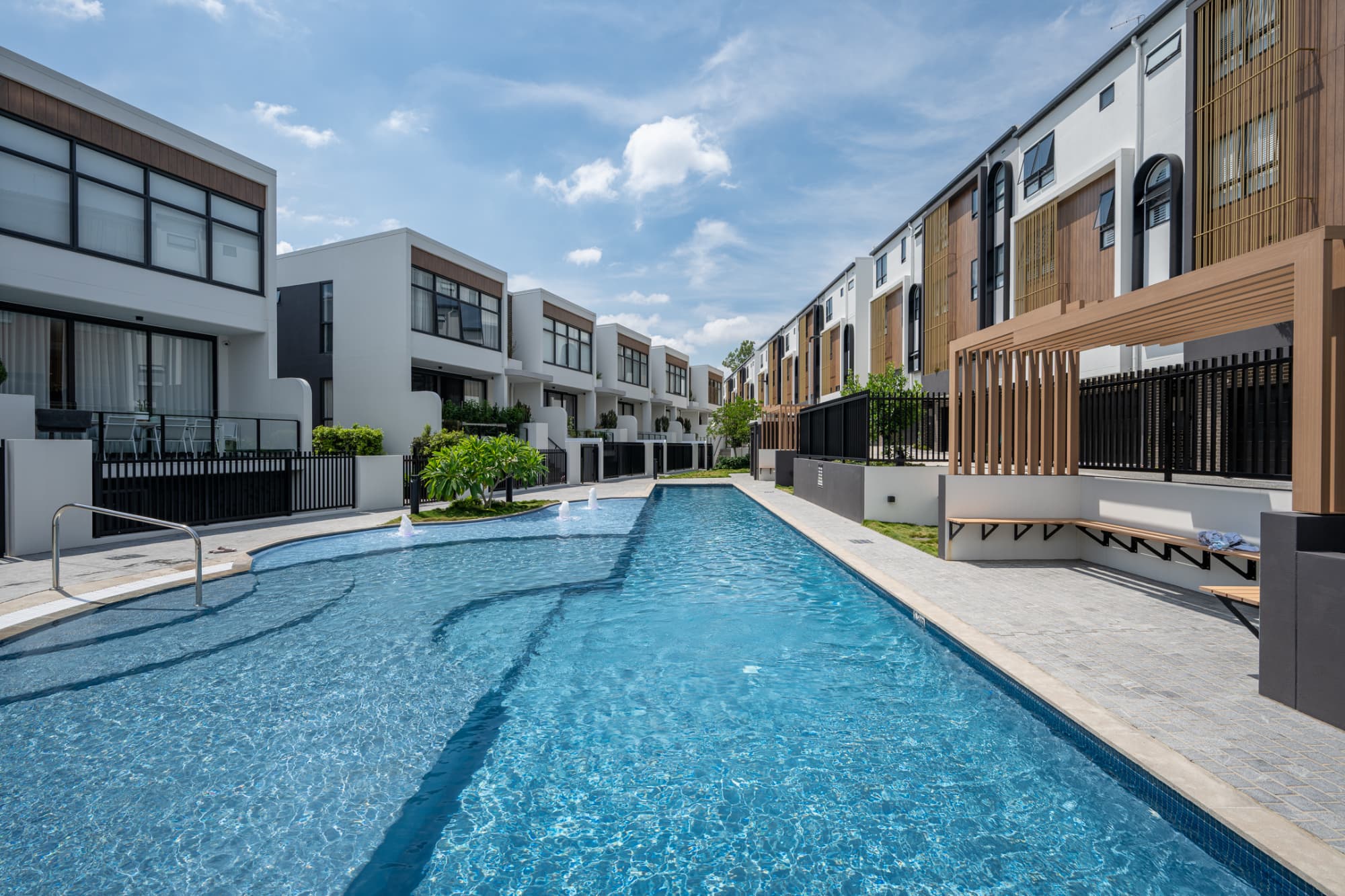 Long Pocket Estate - Indooroopilly Amenities