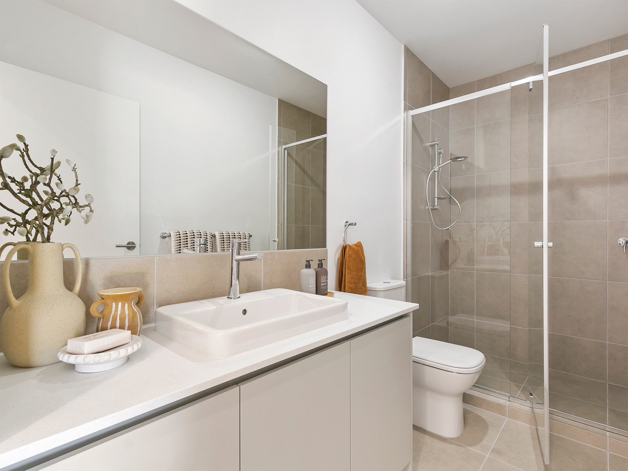 Mondina Rise at Leneva Valley Estate - Leneva Bathroom