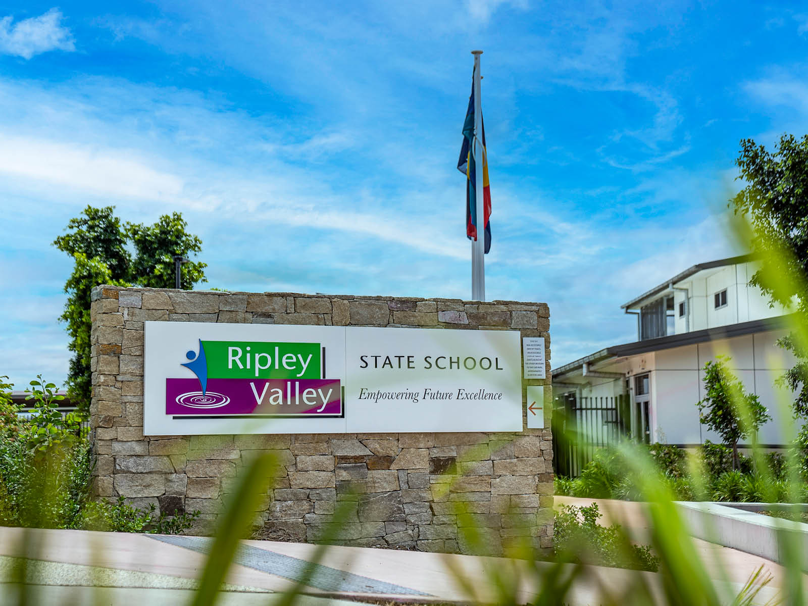 Montview Ripley Valley Estate - White Rock Amenities