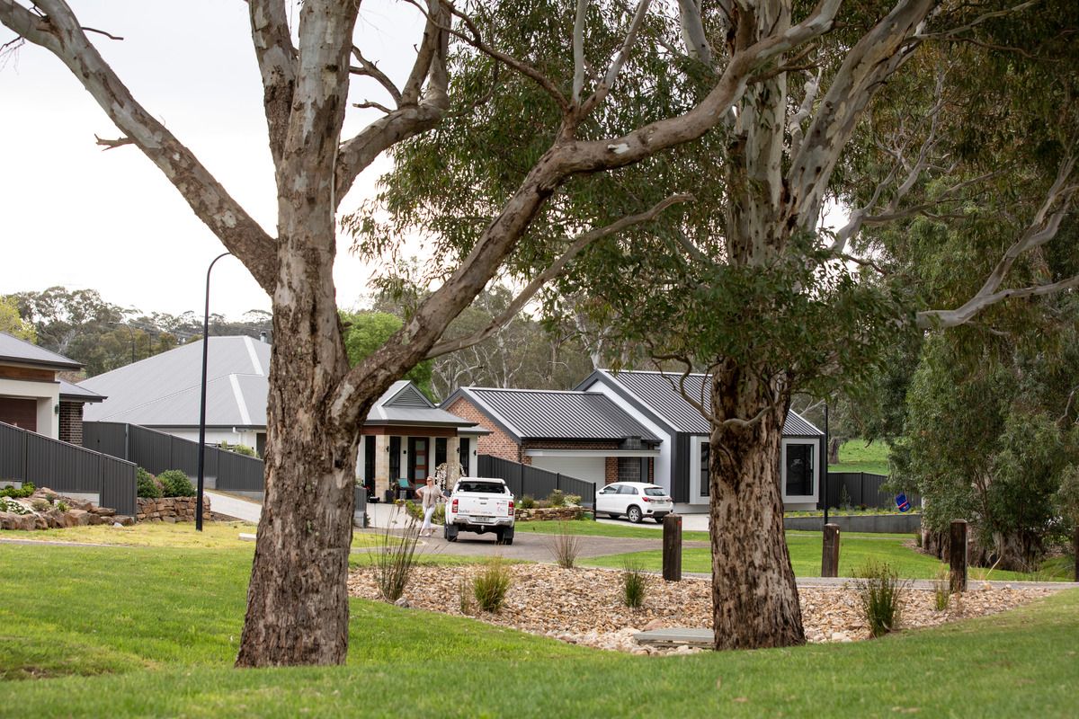 Newenham Adelaide Hills Estate - Mount Bark Streetscape