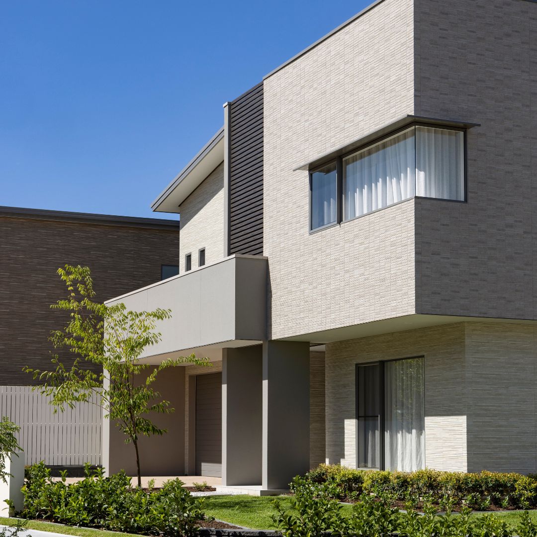 Norman Estates - Gledswood Hills Façade