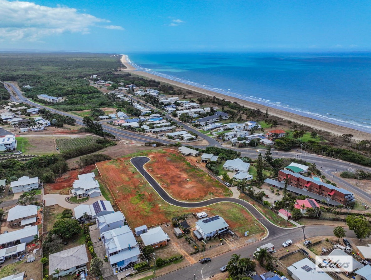 Ocean Breeze Estate - Meikleville Hill Aerial