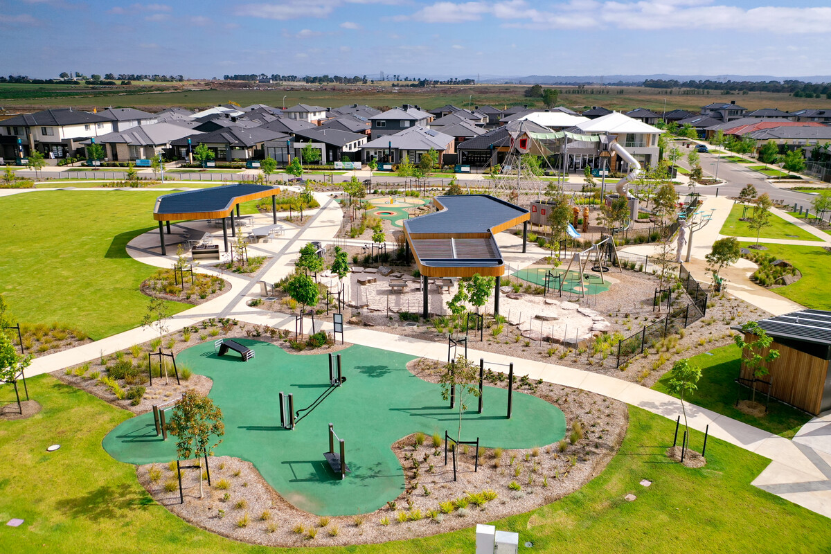 Orana Estate - Clyde North Park