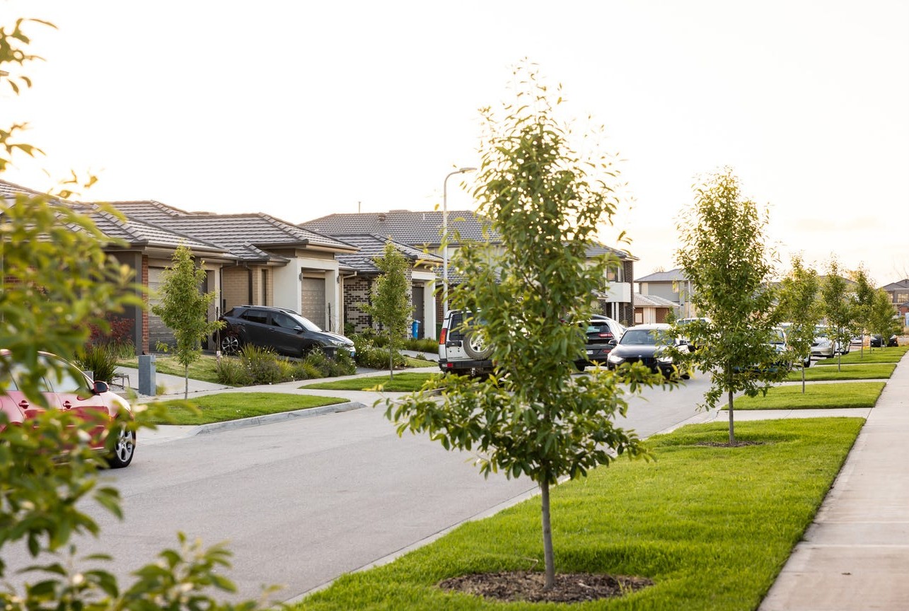Orana Estate - Clyde North Streetscape