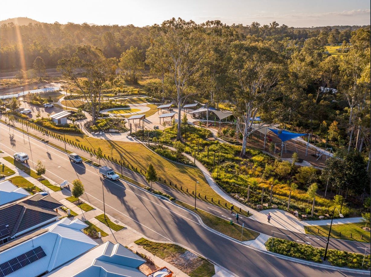 Pebble Creek Estate - South Maclean Lifestyle