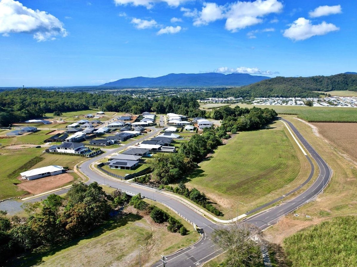 Pinecrest Estate - Mount Peter Aerial