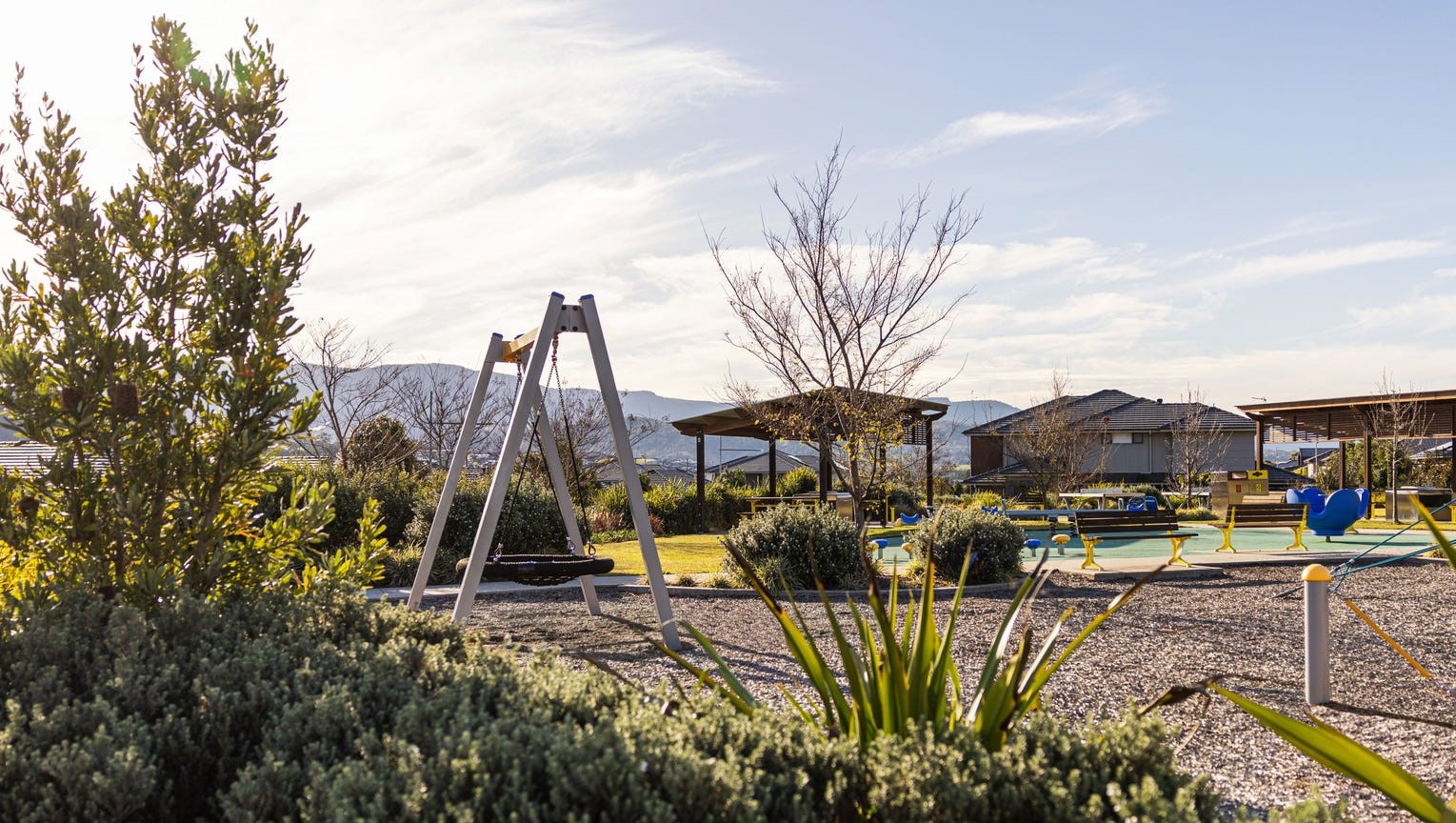 Ravenswood Estate - Tullimbar Streetscape
