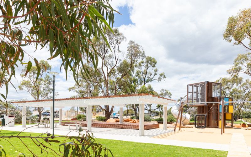 Seaside Estate - Madora Bay Lifestyle