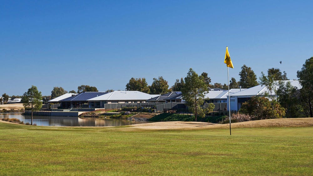 Silverwoods Estate - Yarrawong Streetscape
