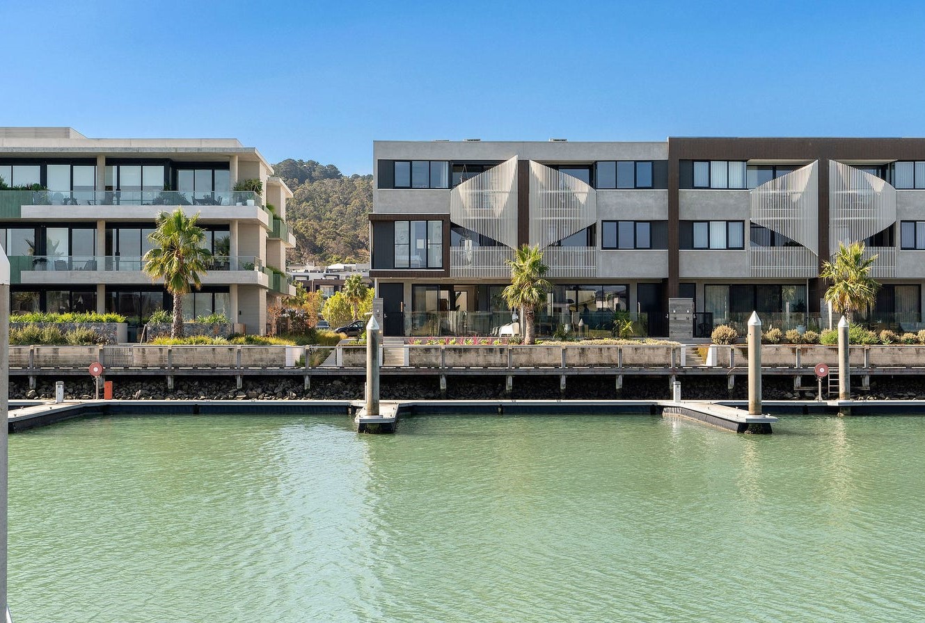 Sonnet Estate - Safety Beach External