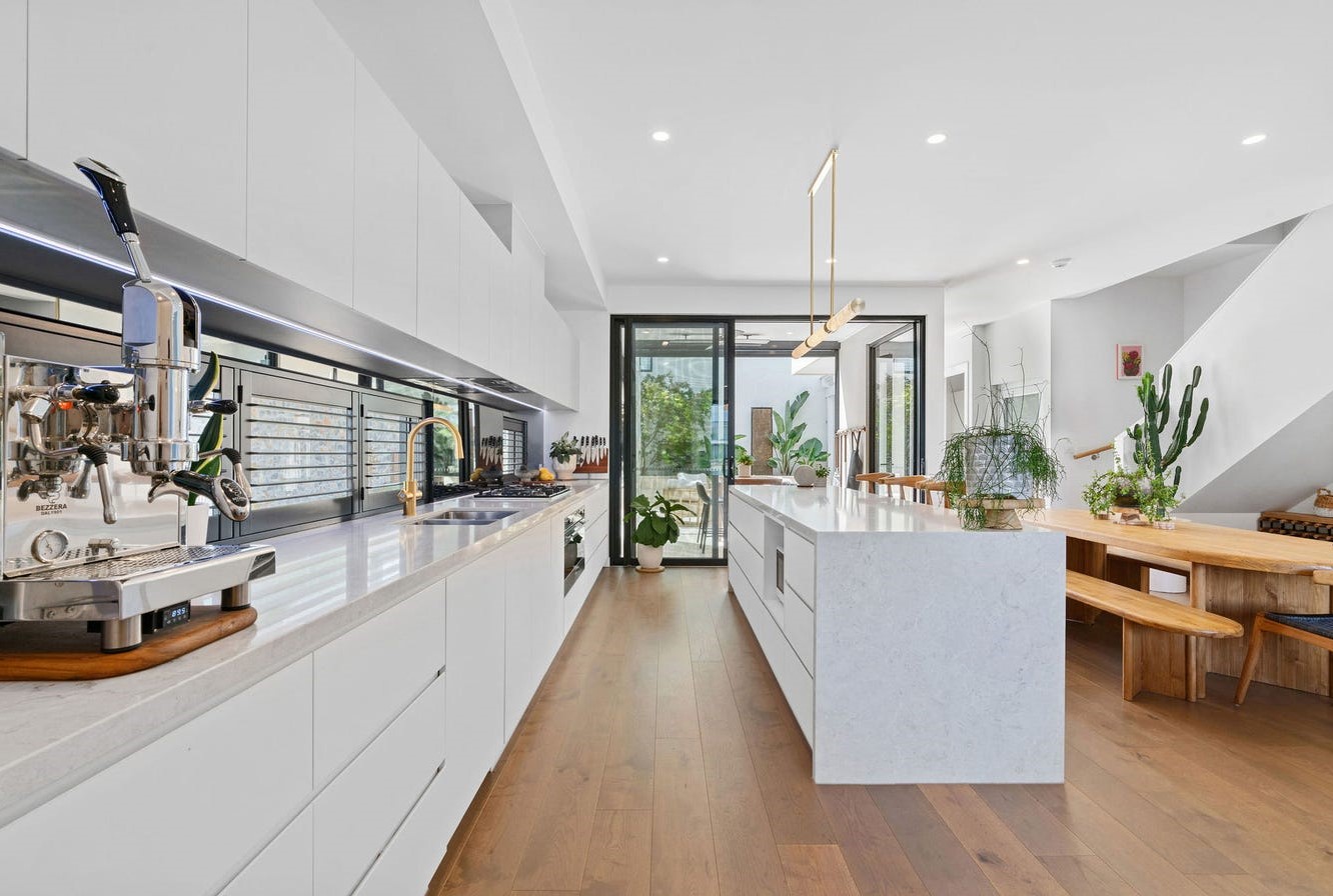 Sonnet Estate - Safety Beach Kitchen