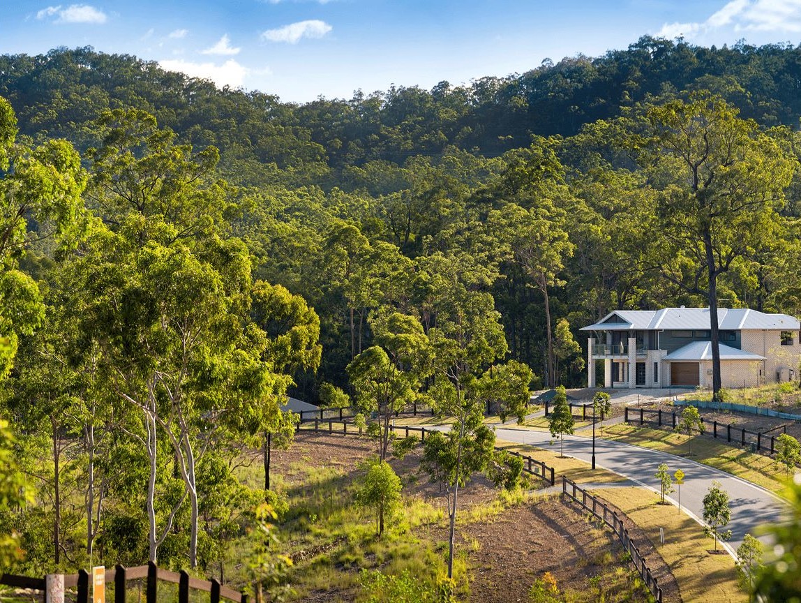 Spring Mountain Acreage Estate - Greenbank Streetscape