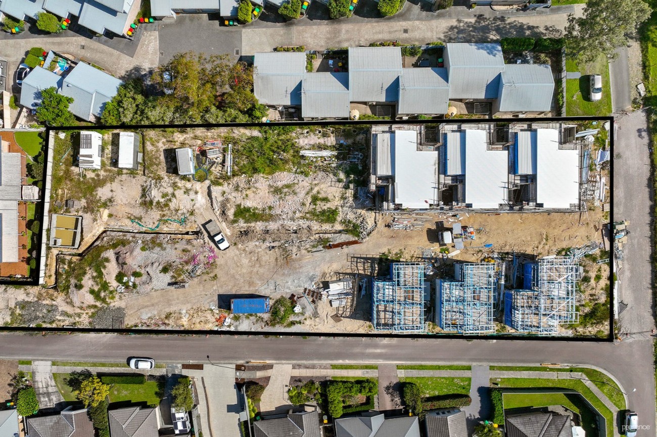 The Summit Townhomes - Mount Hutton Aerial