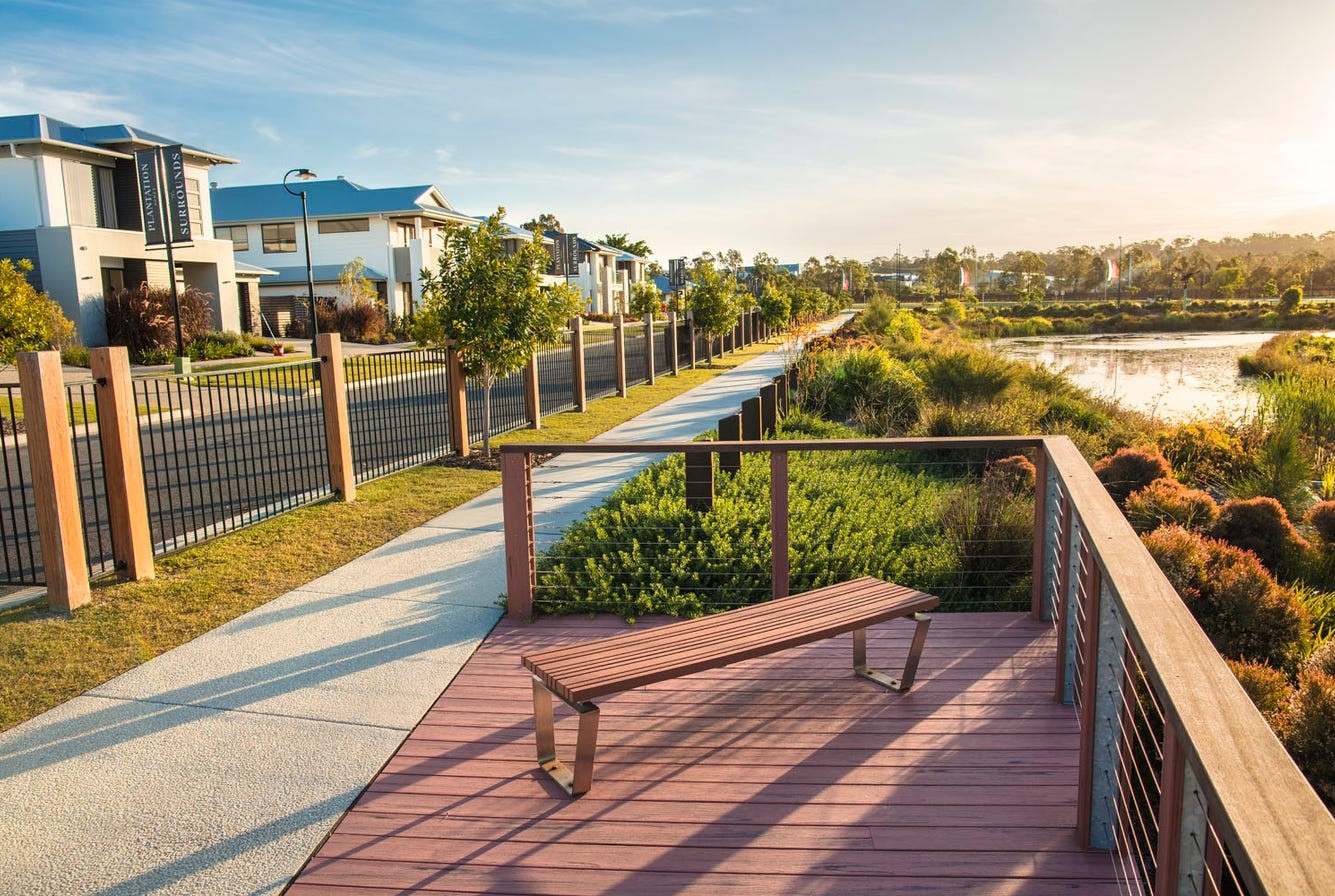 The Surrounds Estate - Helensvale Park