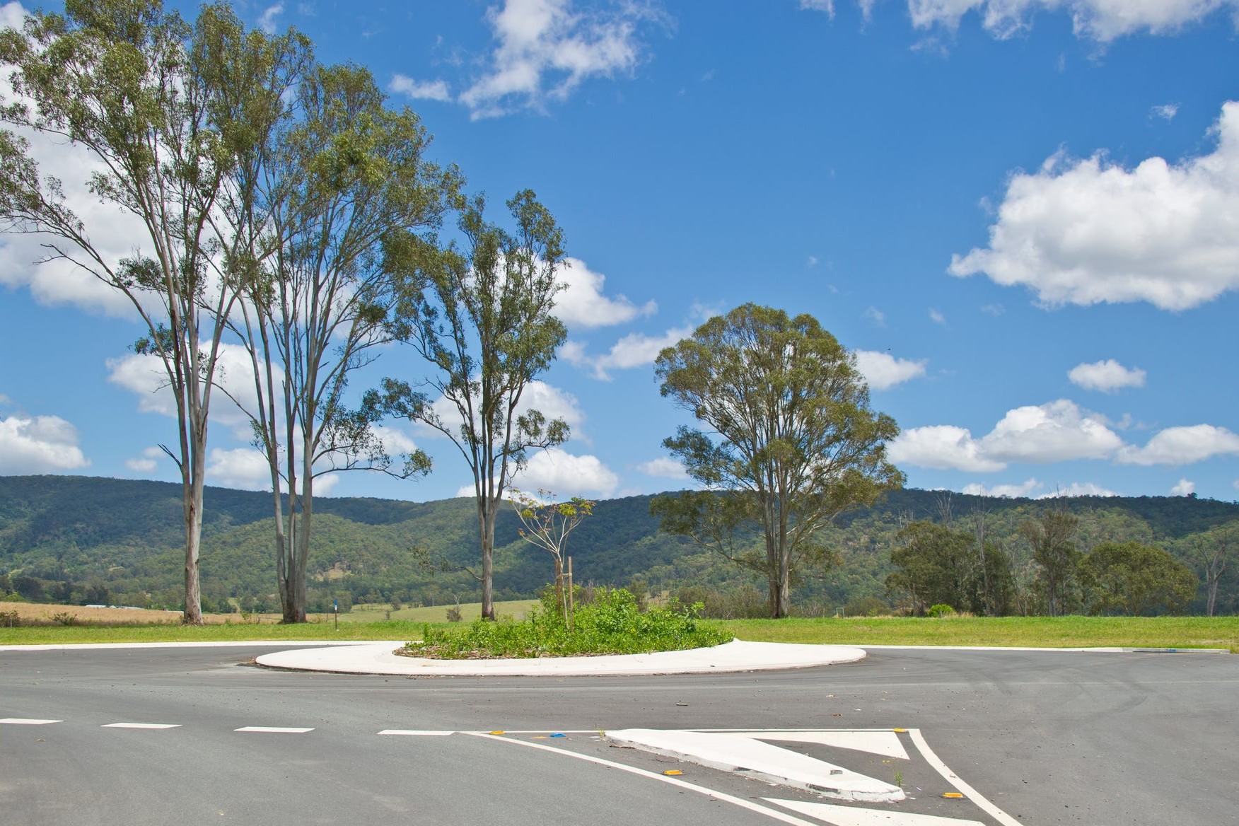 Woodford Pastures Estate - Woodford Streetscape